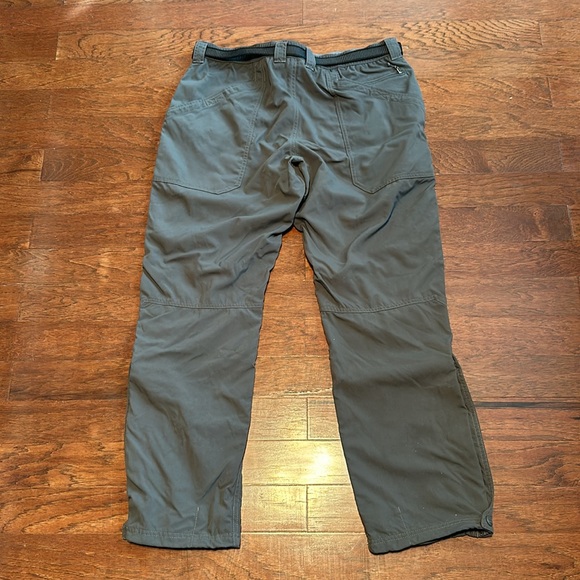 LL Bean pant moisture wicking size 40. - Picture 2 of 2